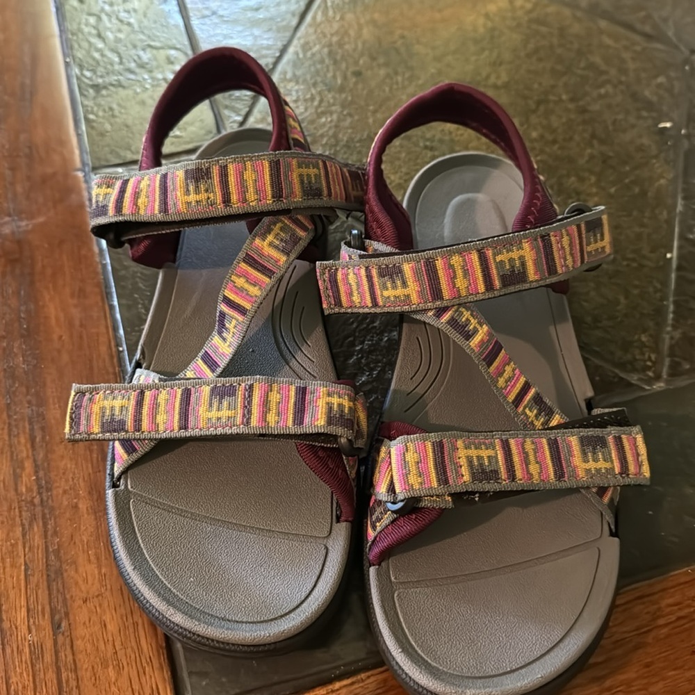 Northside Women's Bayview Sport Sandal Size 6 Adjustable Straps Boho, Hippie